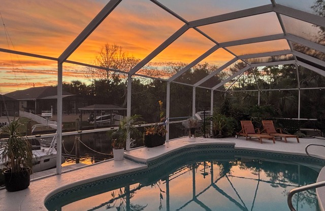 Sept Specials 20% OFF Weekly - Pet Friendly Lux Waterfront,Pool,Outdoor Kitchen