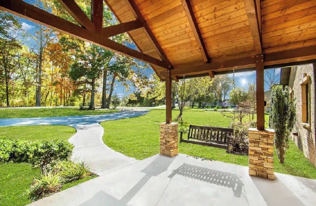 Serene 4 bed: Arcade/Pet Friendly/Great Location
