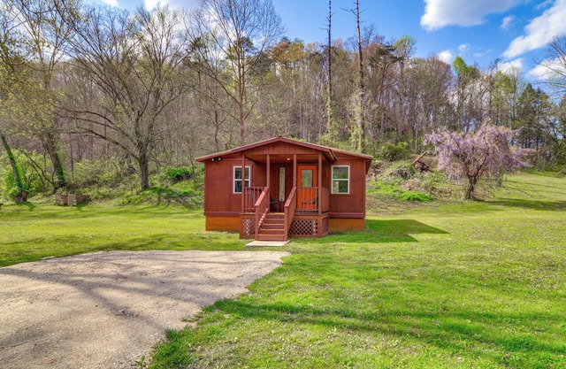 Serene Beattyville Cabin: 24 Mi to Red River Gorge