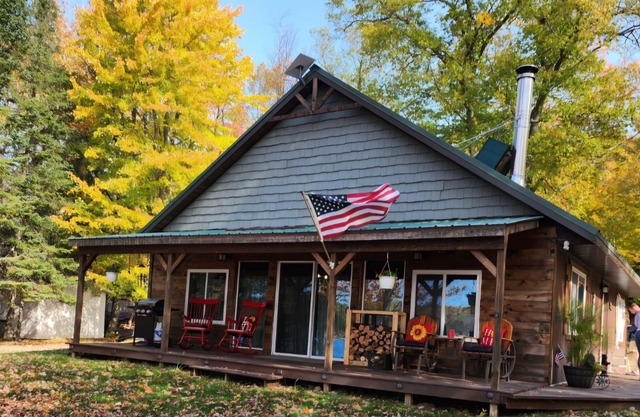 Serene Lakeside Hideaway on ATV/Snowmobile Trails