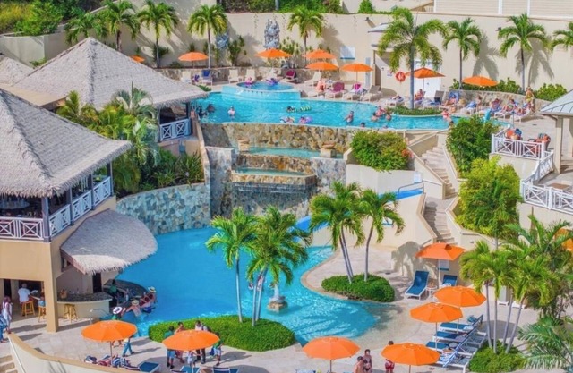 Serene Ocean View Room w/Balcony – Ideal for a Quiet Island Getaway | 4 Units