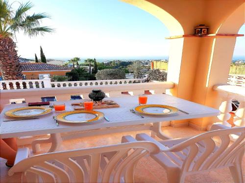 Serene Retreat in El Ràfol, cleaning included