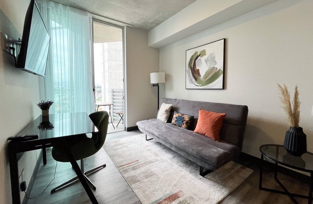 Serenity at 12, City Views and Wonderland Vibes!