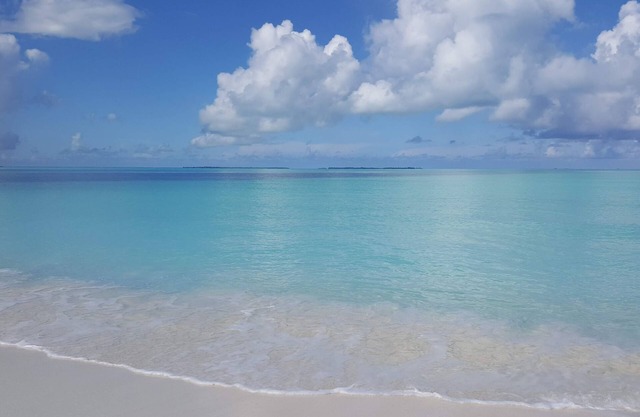 "SERENITY BY THE SEA" Treasure Cay, Abaco, Bahamas 2 bedrms/2 bathrms/sleeps 6