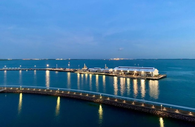 Serenity Deja Blue - at Darwin Waterfront