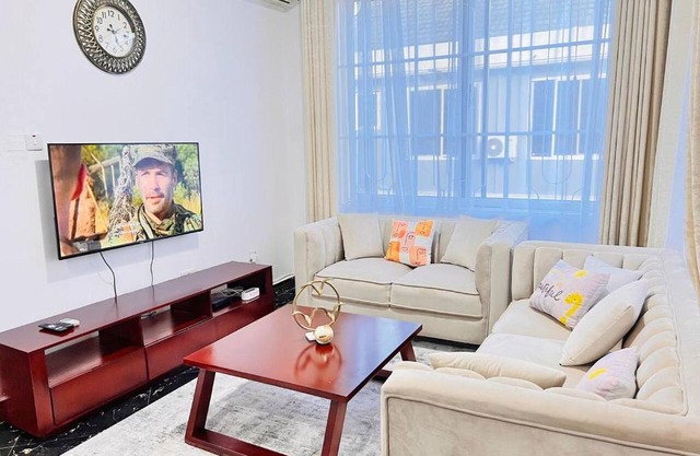 Serenity Homes-Entire serviced apartment Mikocheni