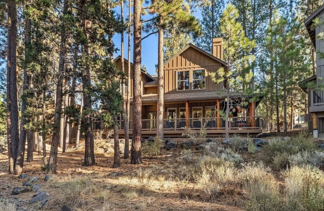 Serenity Retreat: Mountain Elegance in Bend, OR