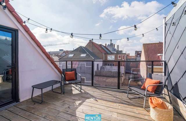 Sersea-spacious holiday house in Ostend w/garage