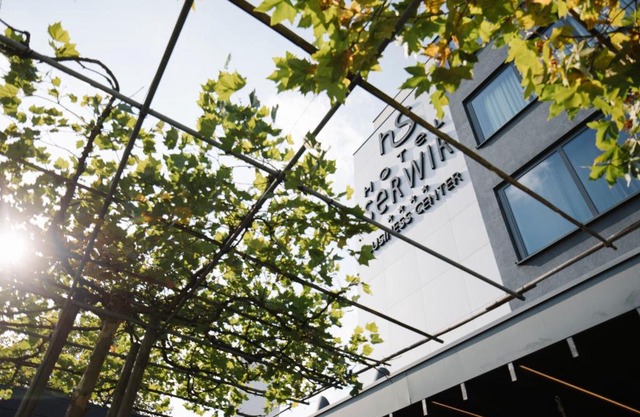Serwir Hotel