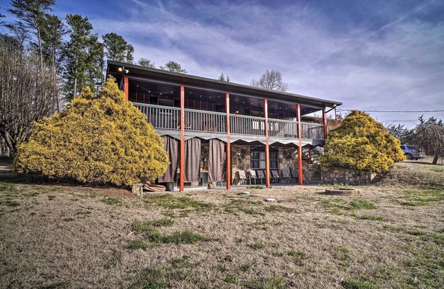 Sevierville Cabin w/Hot Tub & Home Theater!
