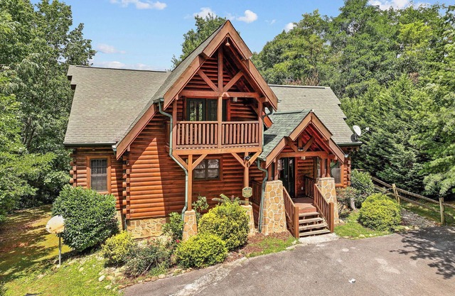 Sevierville - Ridgetop Theater Lodge - 4 Bdrms.