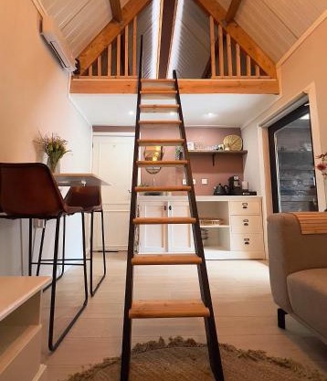 Sfeervol Tiny House met luxe jacuzzi & tuinkamer