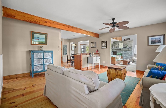 Shady Side - Water access, screened porch!