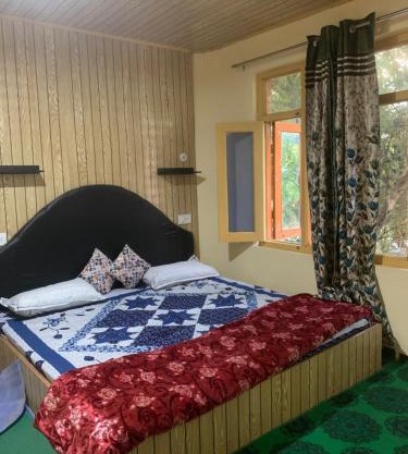 Shahjee lodge