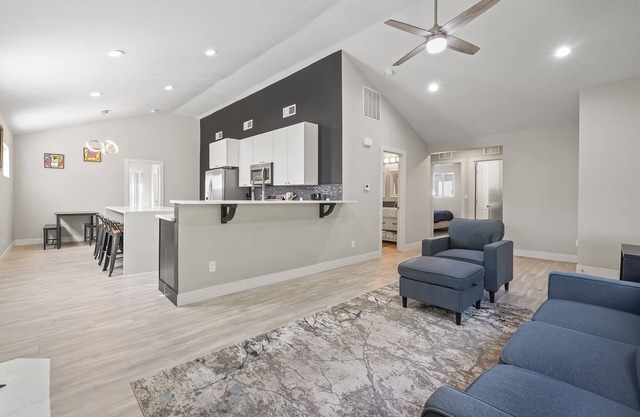 Shamrock Stay| Fire Pit| Boise| Bike Path|Sleeps 6
