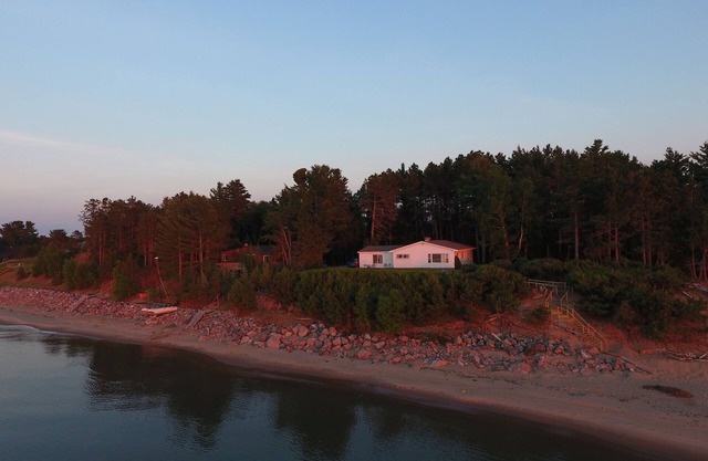 Shangri-La on Lake Superior - Incredible Lake Views, Pure White Sand Beach
