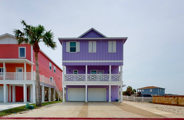 Shared Pool, Hot Tub, Pet Friendly