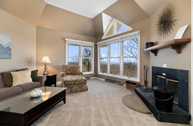 Shenandoah Ridge 01 with Wintergreen Advantage