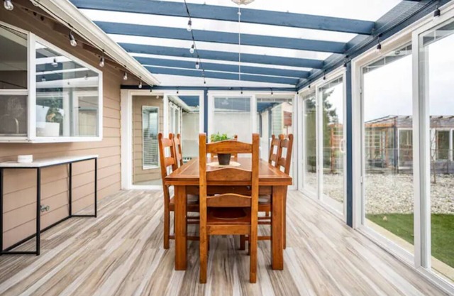 Shiny Rambler House with a Spacious Solarium.