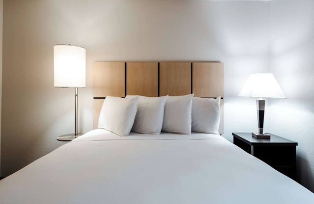 Shopping Spree at The Galleria Dallas! Pet-Friendly Suite w/Full Kitchen!