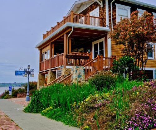 Shorelight Inn