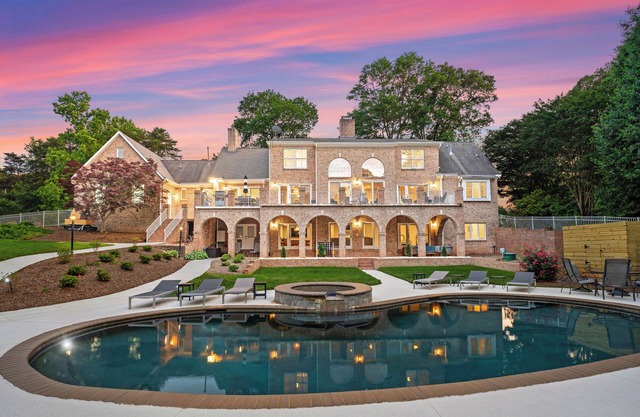Shoreway Cove by AvantStay | Waterfront, Pool, Dock