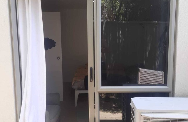 Short&cheaper stay for family/friends of 2-3 ppl