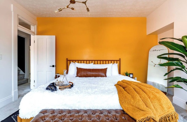 Short North - King Bed - Convention - Free Parking