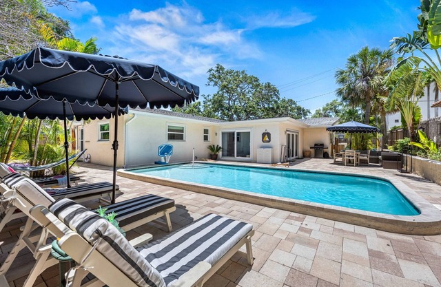 Siesta Dolce | Luxury Siesta Key Home w/Private Heated Pool, Close To Beach!