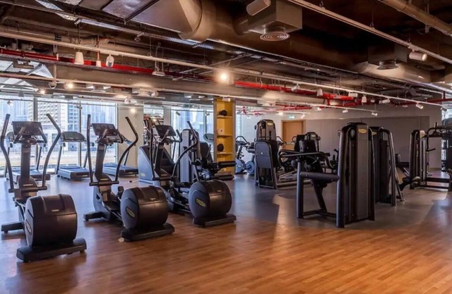 Silk Valley - Chic 2 Bedroom with Burj Khalifa Views & walk away from Dubai Mall