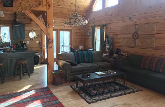 Silver Bear Cabin, 15 minutes from Whiteface!