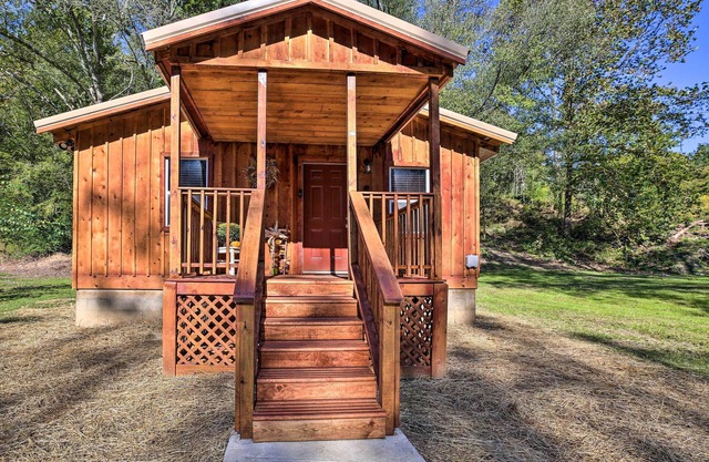 Silver Creek Cabin w/Hiking < 1 Mi to Town!