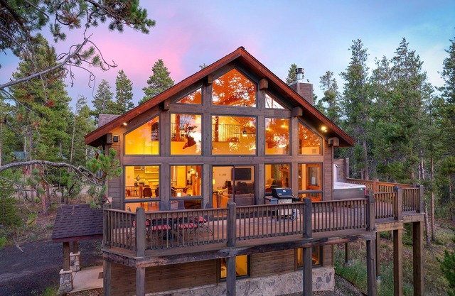 Silver Lining Lodge 374 I Amazing Views I Private Hot Tub I Best Price I Discounted Attractions