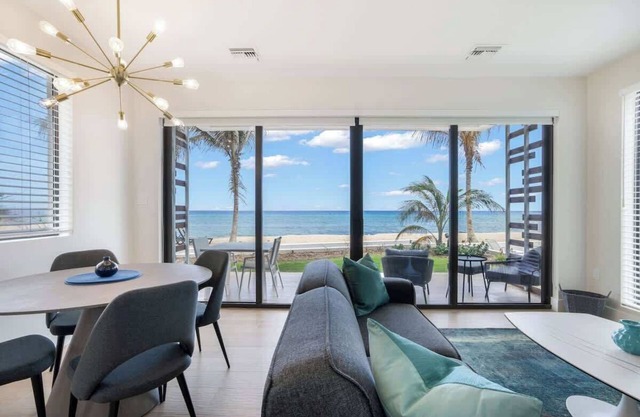 Silver Reef #3 - 2 BR LUXE Oceanfront & Pool