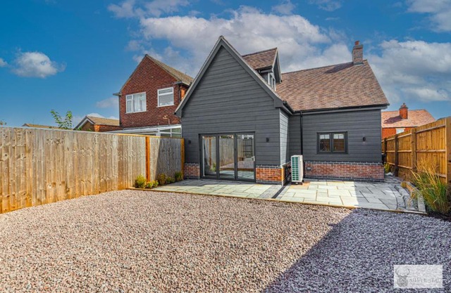 Silver Stag, Glamorous 5 BR House