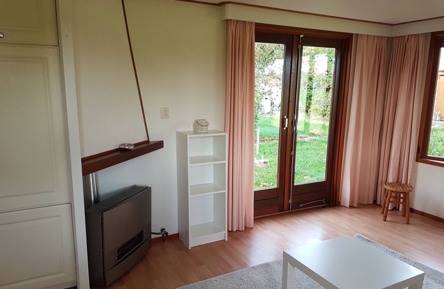 Simple Chalet on Natural Farm near Natural Parks - 1hr from Amsterdam