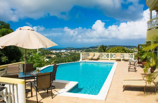 Simply Heavenly! Large Self Catered Two Bedroom Apartment With Huge Pool