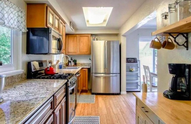 Single Family Home Vacant for move in Month to Month