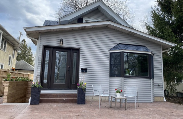 Single Family House across from Lake Como, 3 bedrooms 3 baths