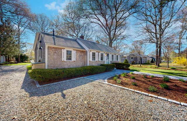 Single-level home, New kitchen and bath, Patio, Gas firepit & WiFi