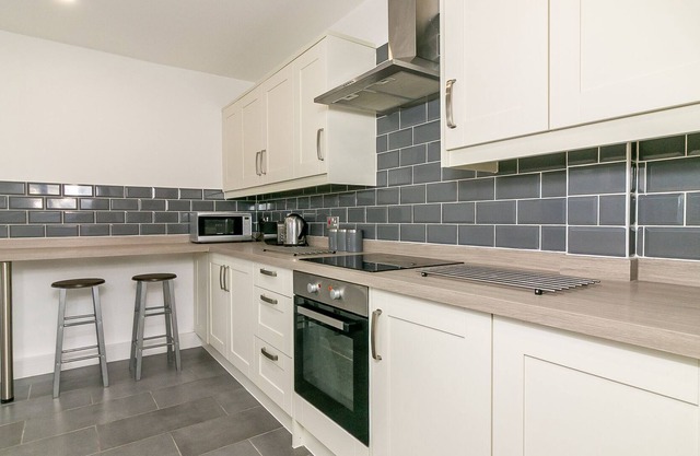 Single room shared washroom facilities & Garden View