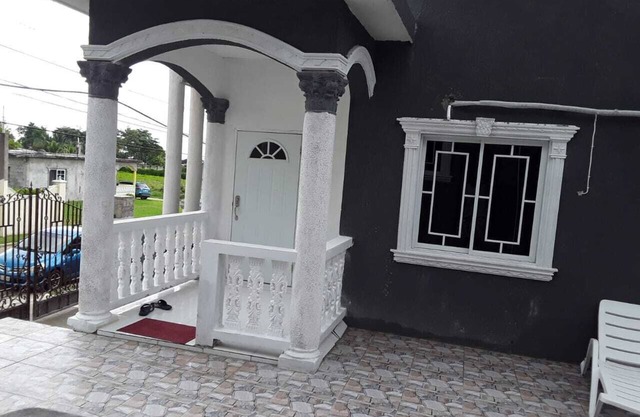 Single Room Studio/with Pool access!