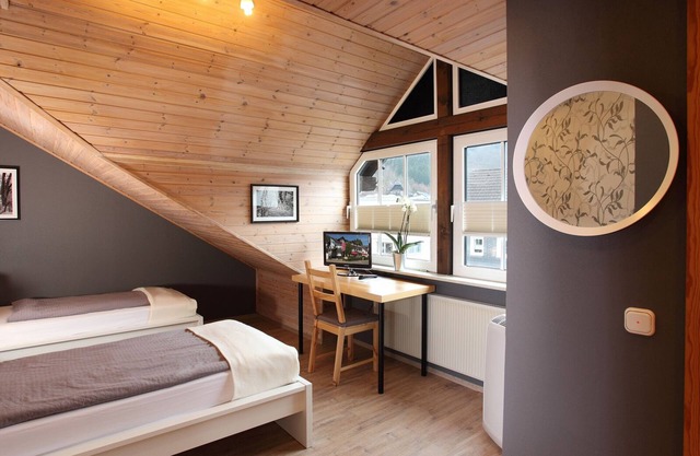 Single room with WC and shower