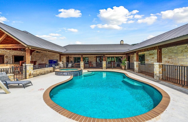 Single story | River access included | Swimming pool & hot tub