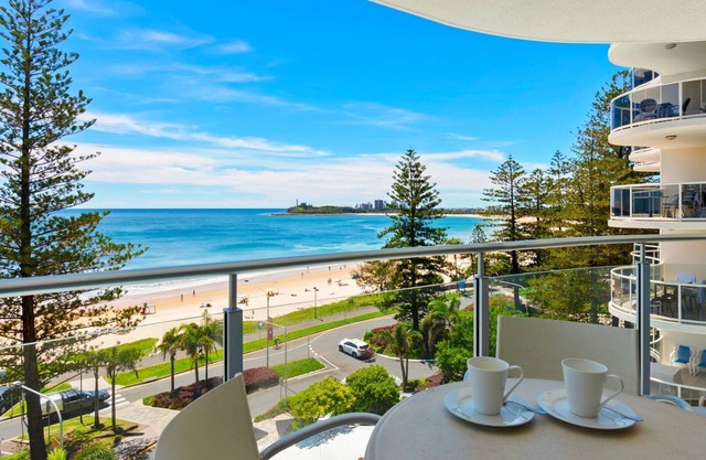Sirocco 608 by G1 Holidays - Two Bedroom Beachfront Oceanview Apartment in Sirocco Resort