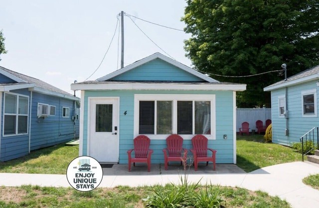 Sister Lake Cottages - Unit 4