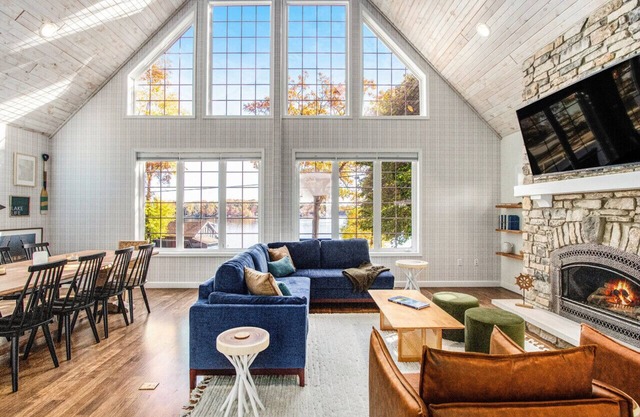 Sister Lakes 7 bedroom Retreat
