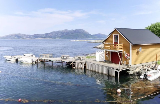 Sjøbua by Interhome