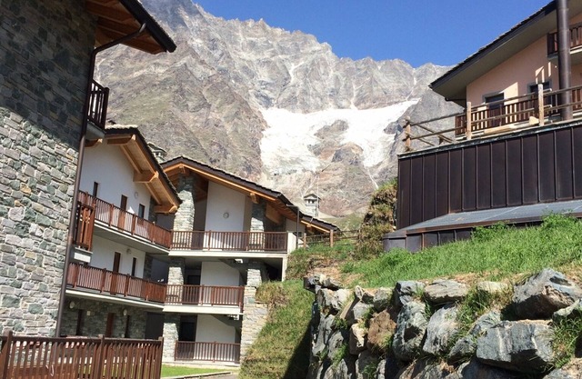 Ski and ski out apartment Cervinia