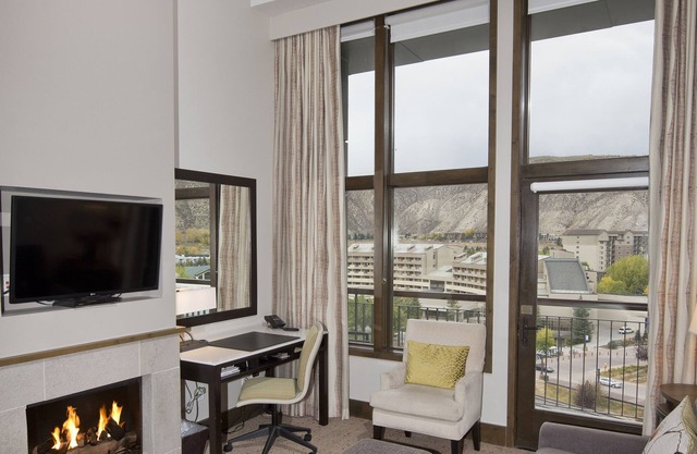 Ski In/Out, 9th Floor Penthouse, Ski Valet, Health Club, Spa, Pool, Hot Tubs